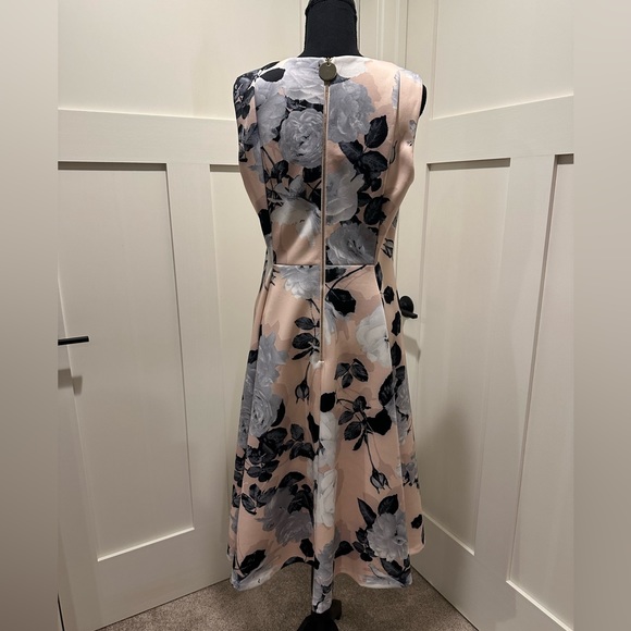 Calvin Klein Blush Floral Print midi dress - Picture 4 of 7